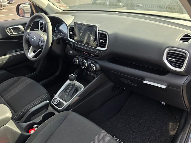 Vehicle image 9 of 46