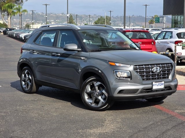 Vehicle image 3 of 46