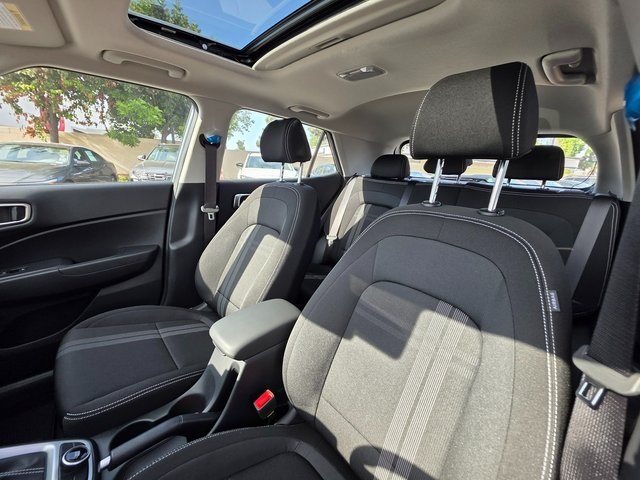 Vehicle image 16 of 46