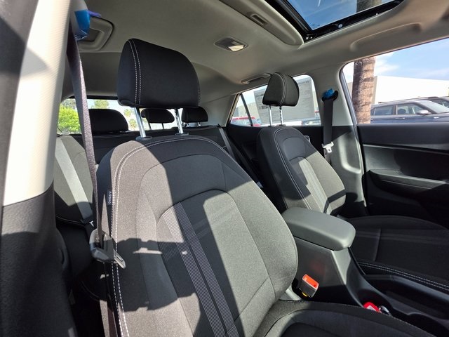 Vehicle image 11 of 46