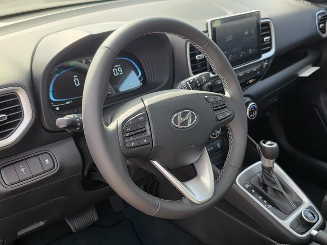 Vehicle image 14 of 46