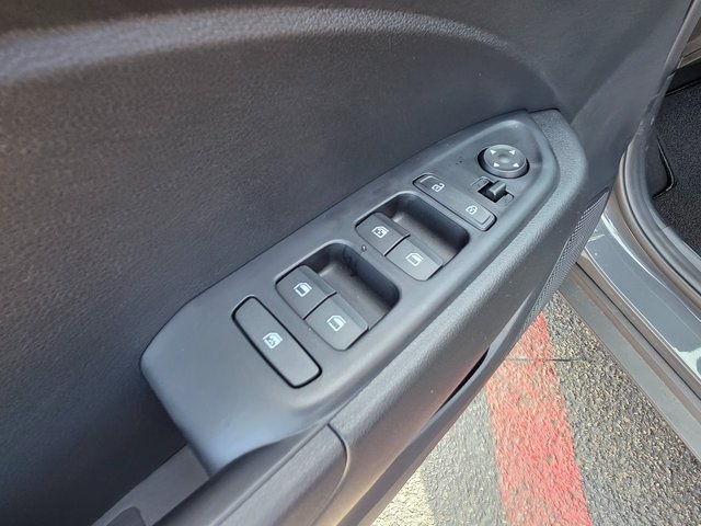 Vehicle image 22 of 46