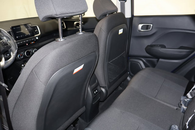 Vehicle image 9 of 31