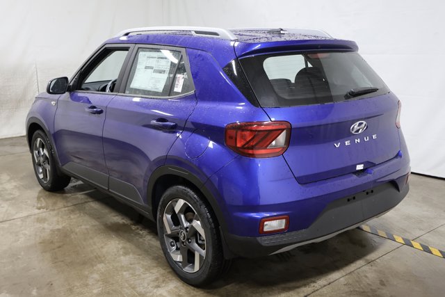 Vehicle image 4 of 31