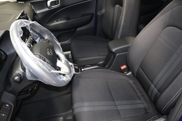 Vehicle image 12 of 31