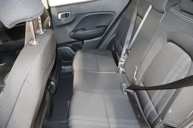 Vehicle image 10 of 31