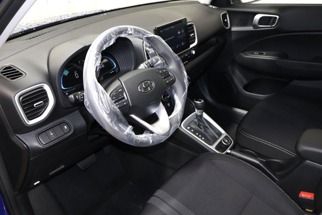 Vehicle image 11 of 31