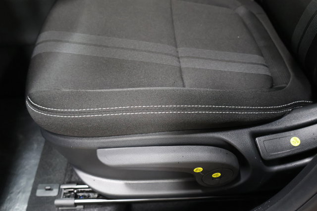 Vehicle image 8 of 31