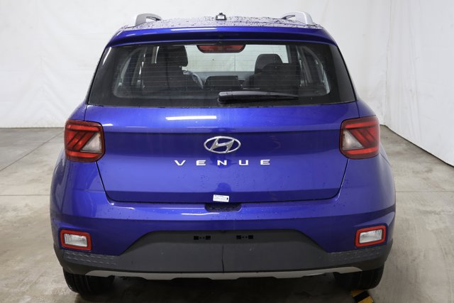 Vehicle image 3 of 31