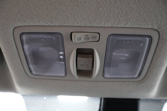 Vehicle image 22 of 31