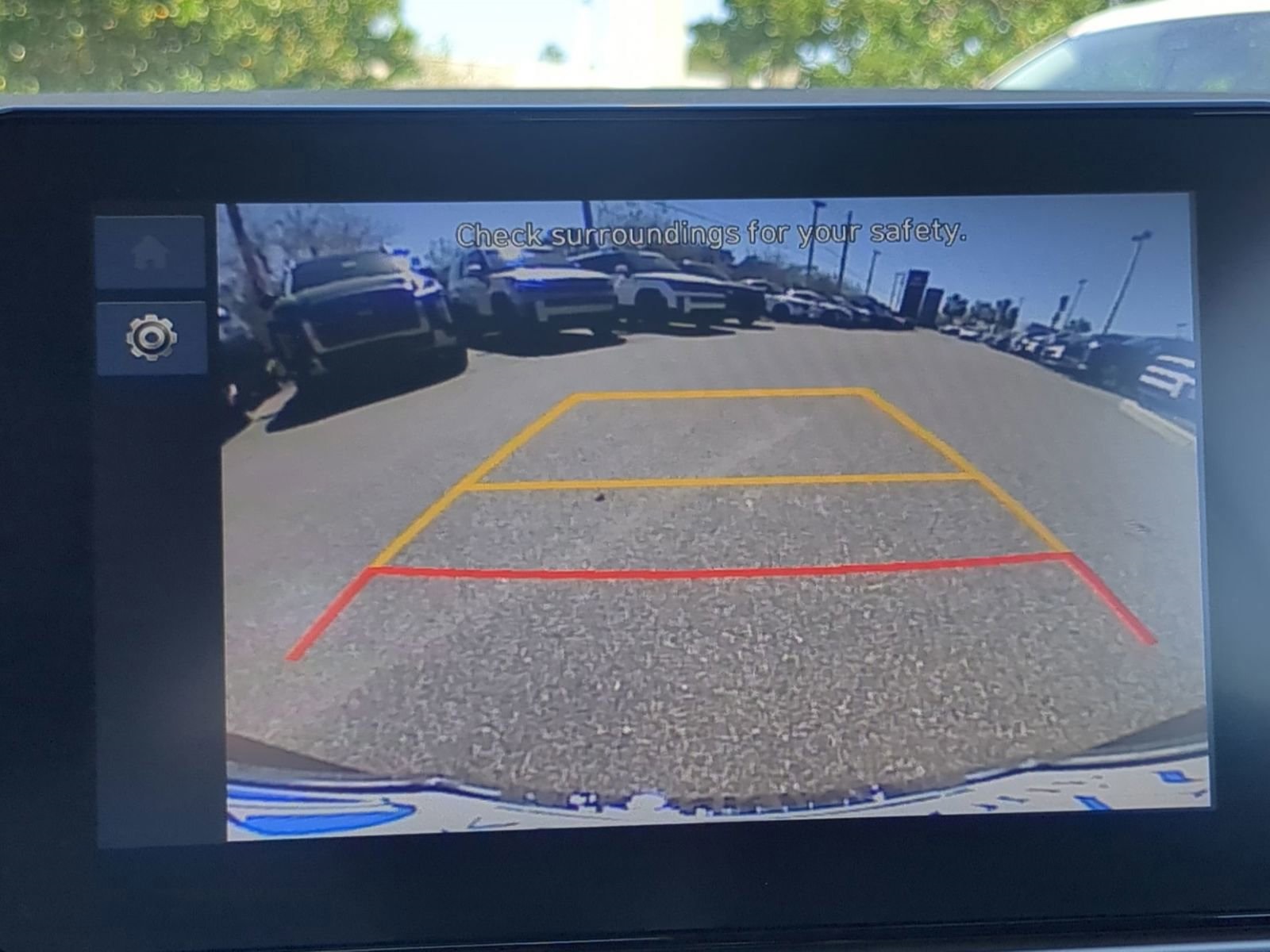 2025 Hyundai Venue SEL Image 16 of 38