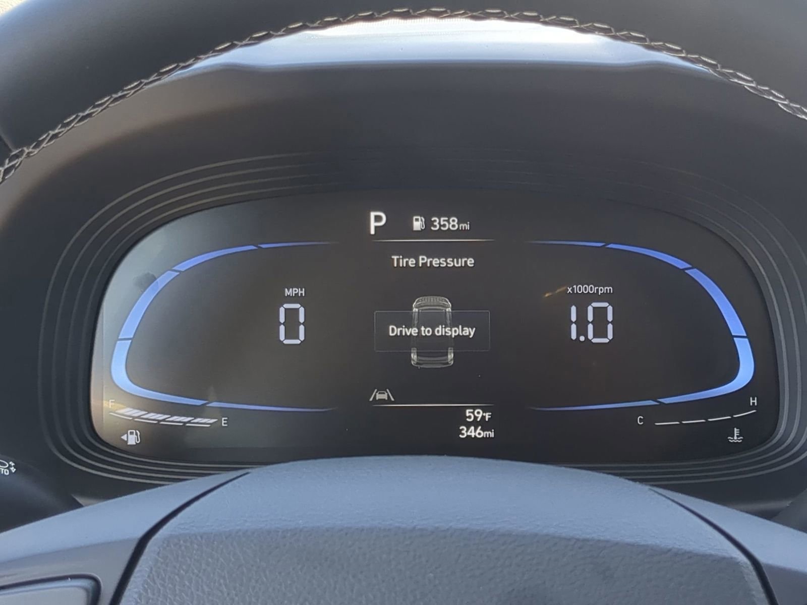 2025 Hyundai Venue SEL Image 14 of 38