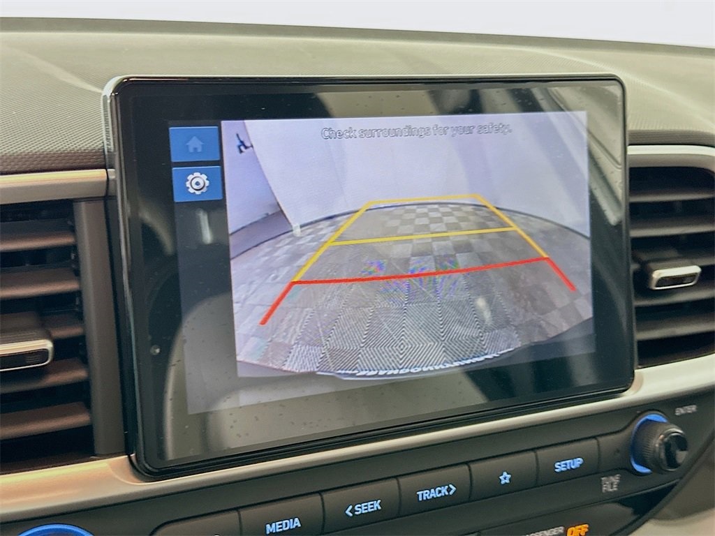 2025 Hyundai Venue SEL Image 12 of 20