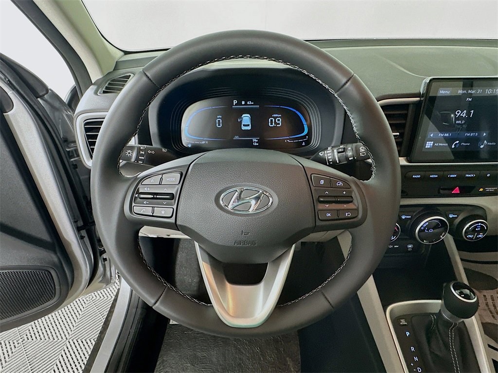 2025 Hyundai Venue SEL Image 17 of 20