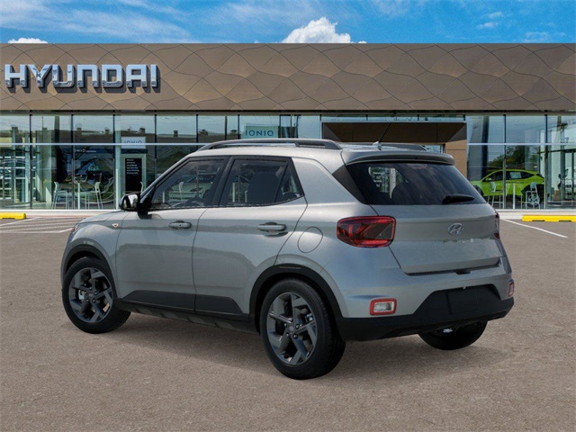 Vehicle image 6 of 17