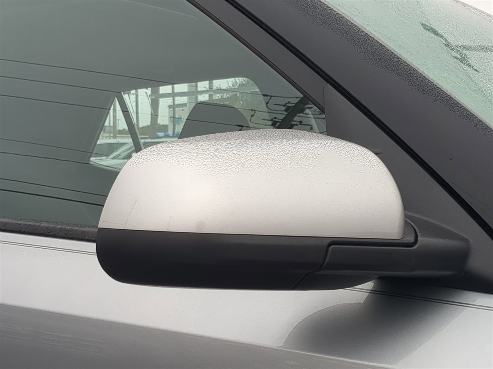 2025 Hyundai Venue SEL Image 17 of 38