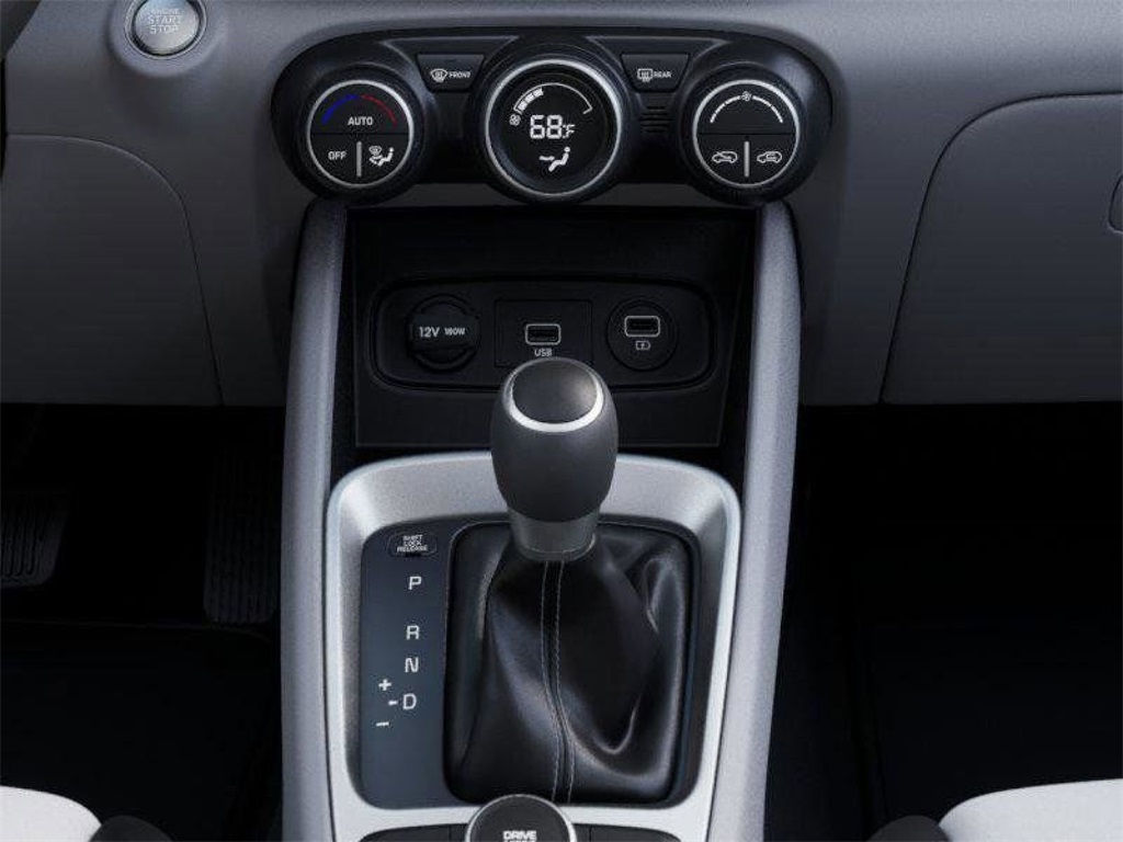 2025 Hyundai Venue SEL Image 13 of 17