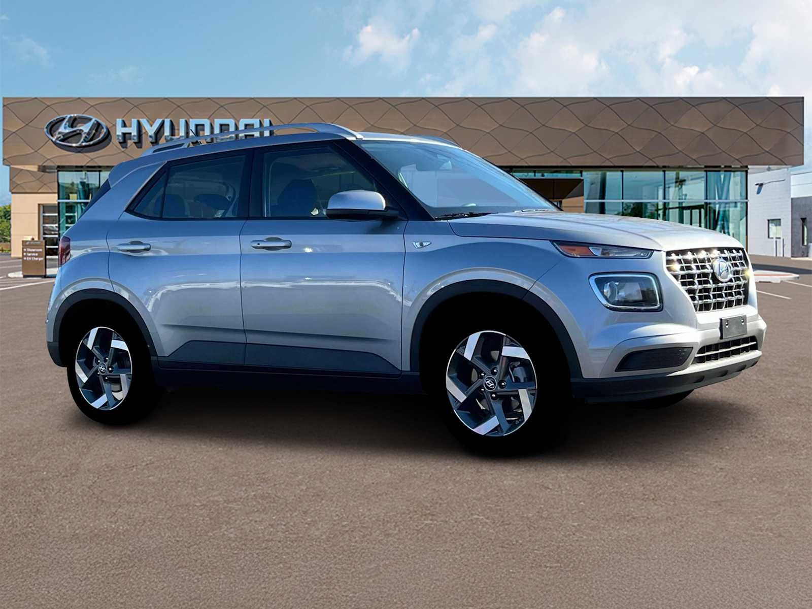 2025 Hyundai Venue SEL Image 5 of 19