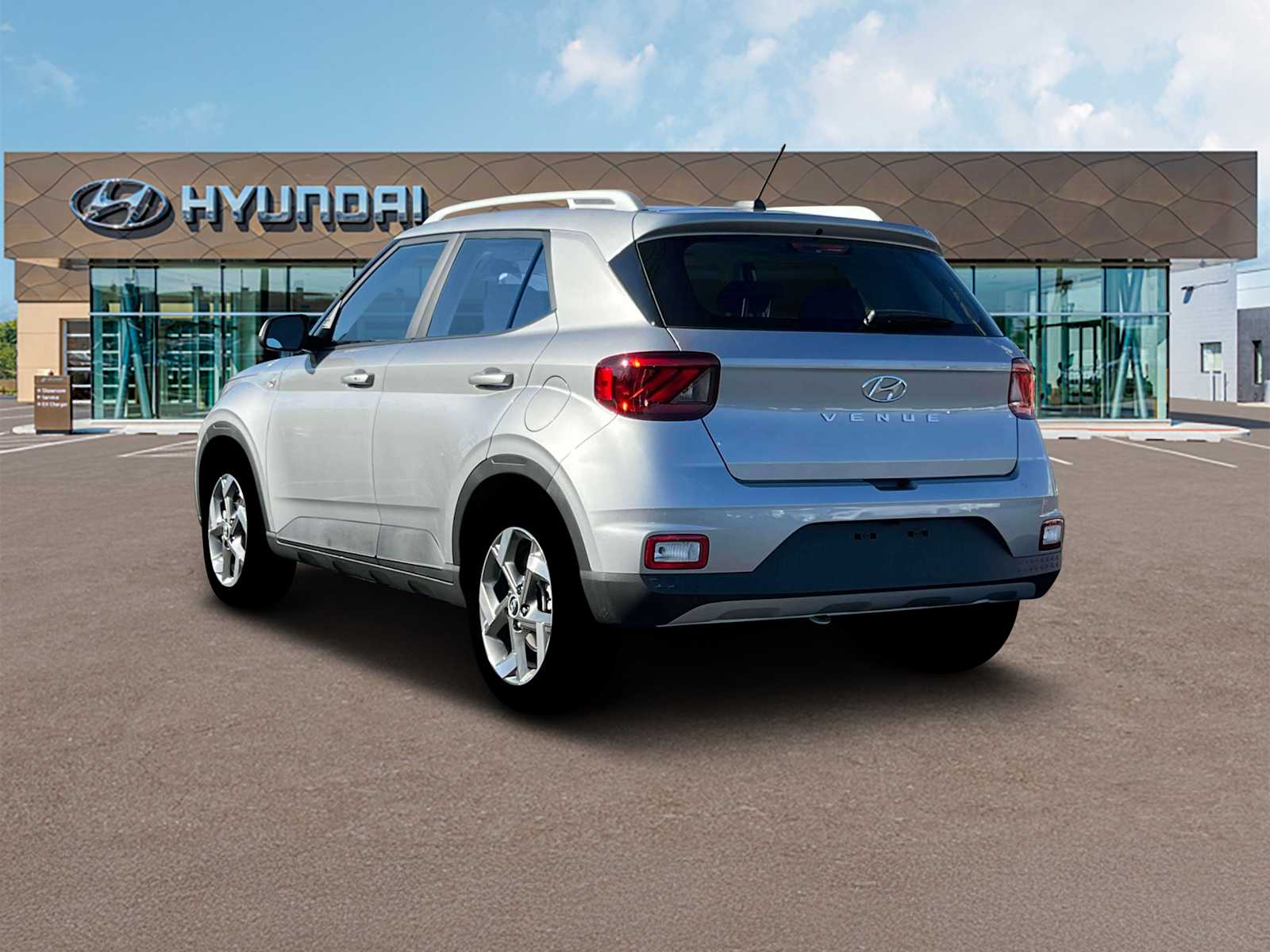 2025 Hyundai Venue SEL Image 10 of 19