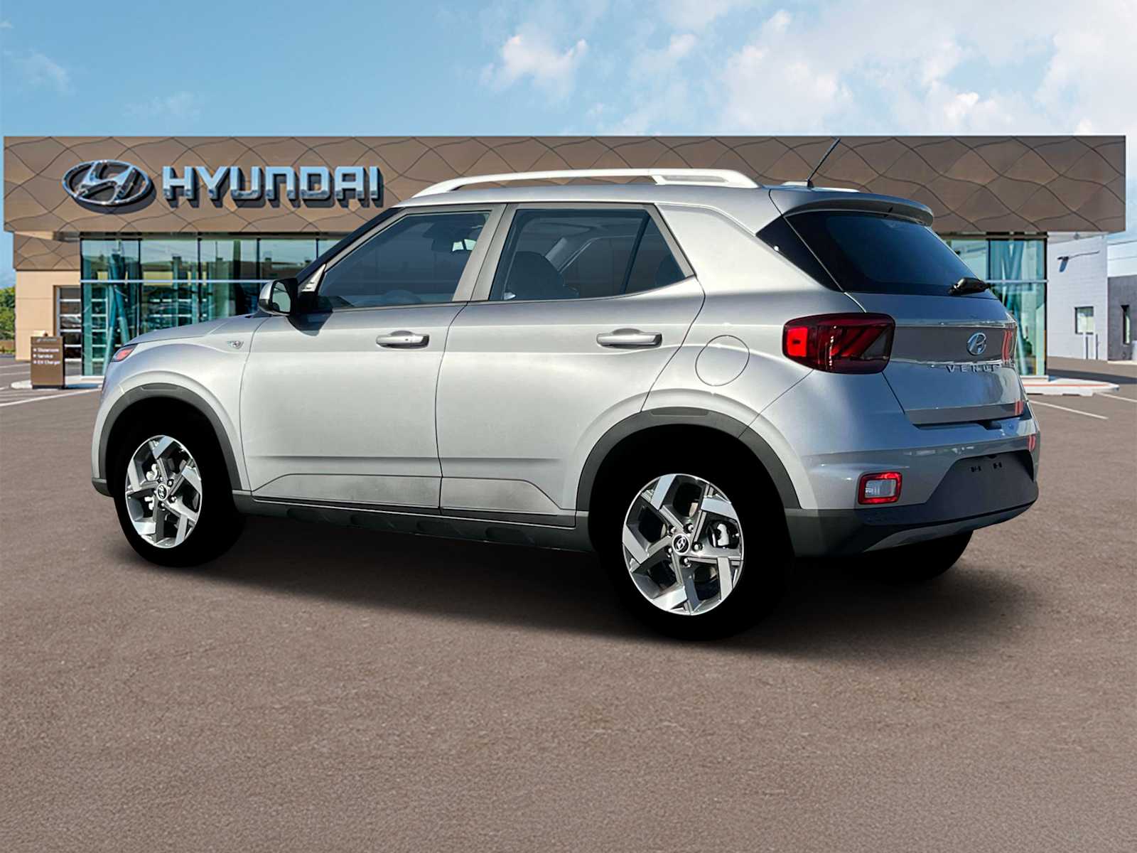 2025 Hyundai Venue SEL Image 11 of 19