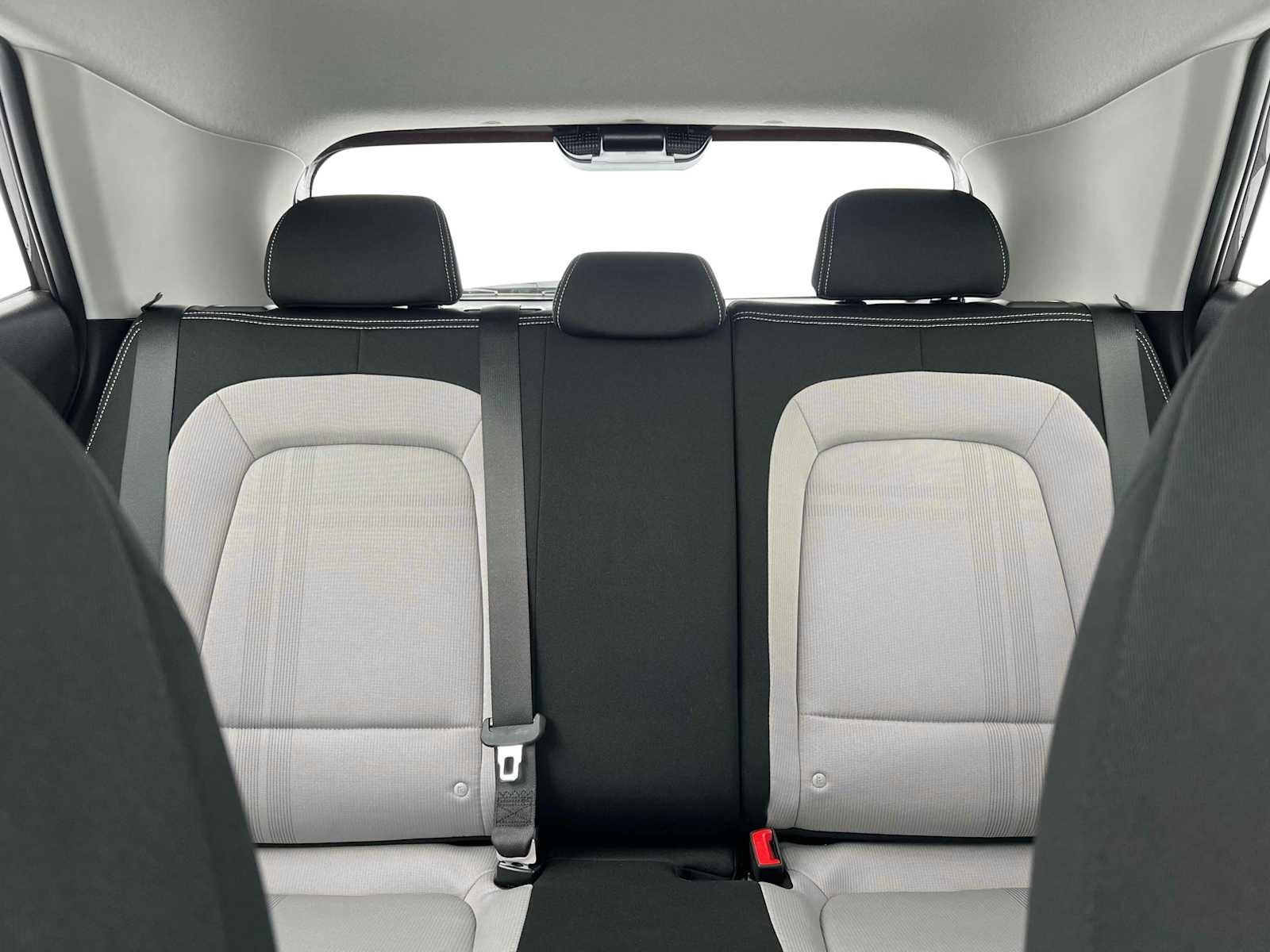 2025 Hyundai Venue SEL Image 13 of 19