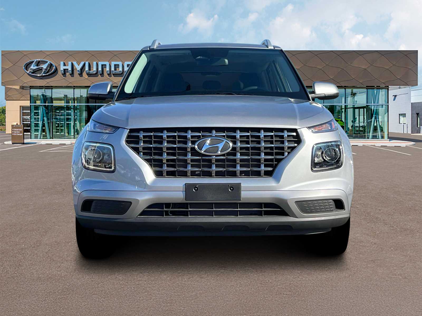 2025 Hyundai Venue SEL Image 3 of 19