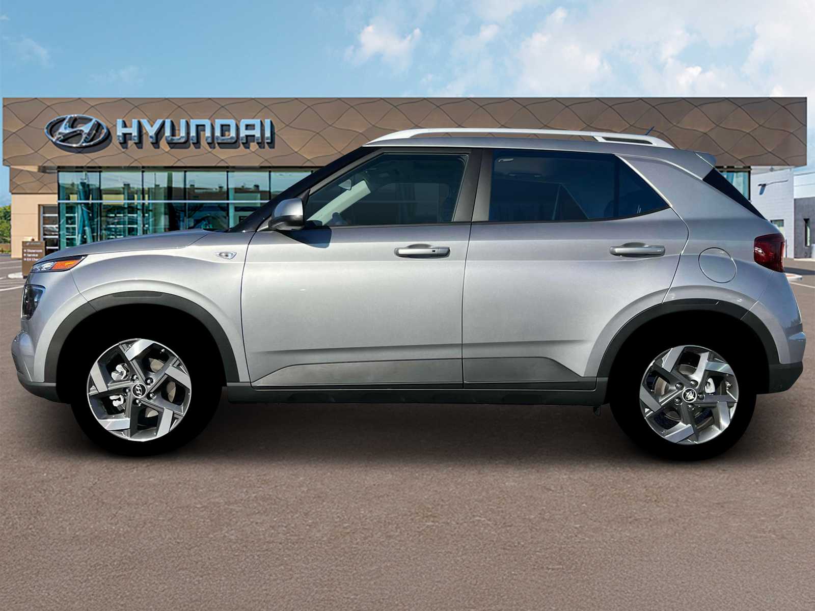 2025 Hyundai Venue SEL Image 12 of 19