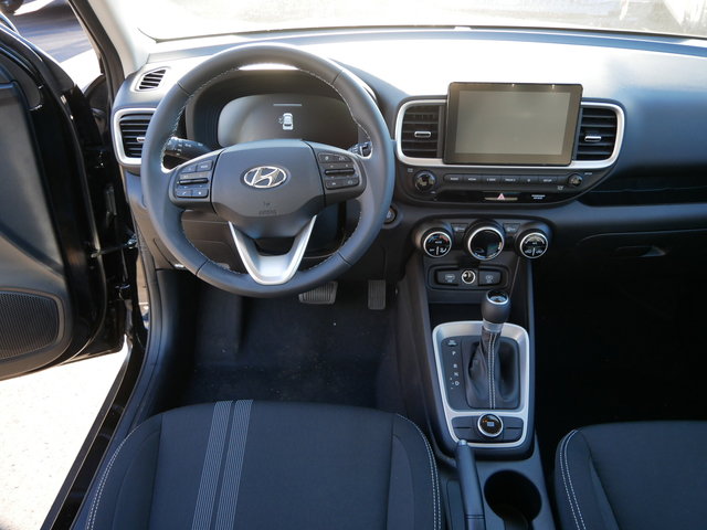Vehicle image 7 of 11