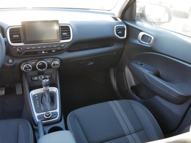 Vehicle image 8 of 11