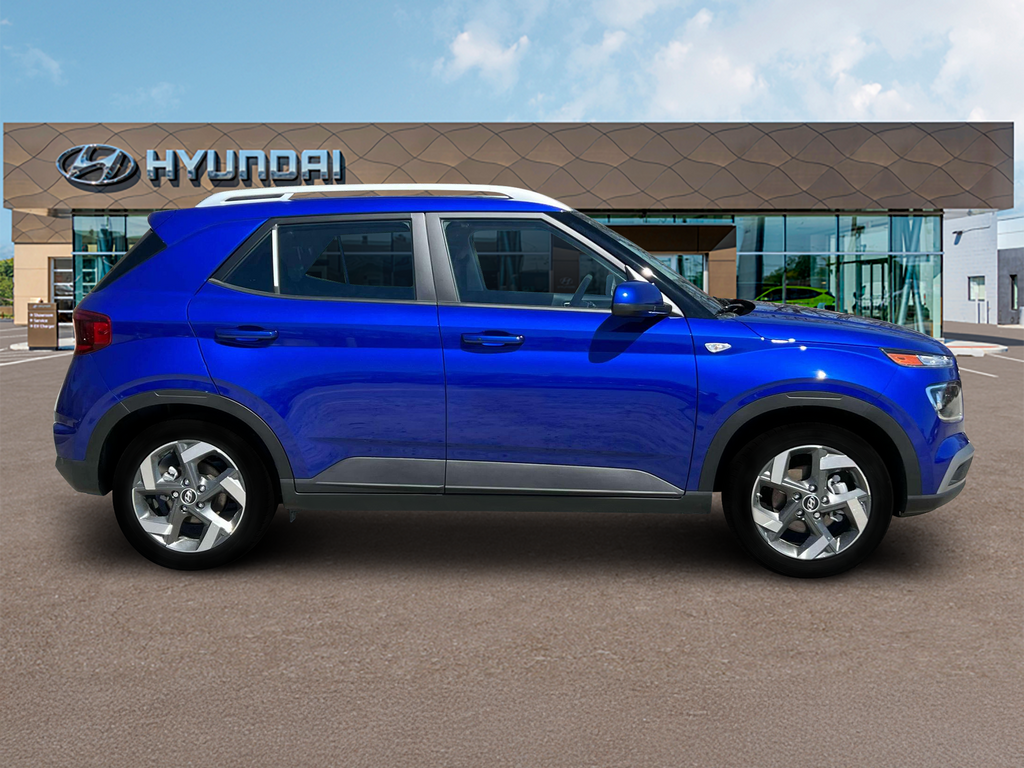 2025 Hyundai Venue SEL Image 6 of 19
