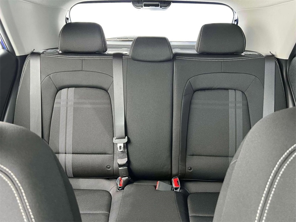 2025 Hyundai Venue SEL Image 23 of 35