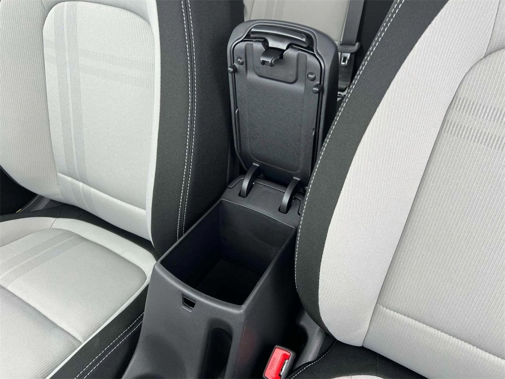 2025 Hyundai Venue SEL Image 18 of 19