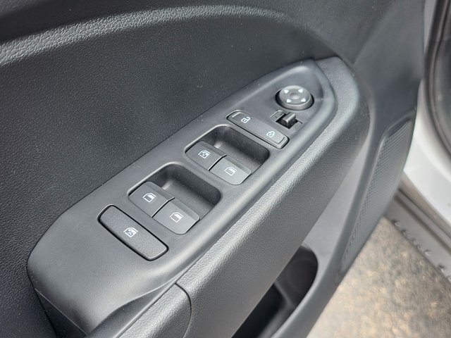 Vehicle image 22 of 39