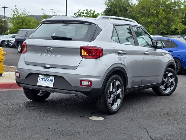 Vehicle image 5 of 39