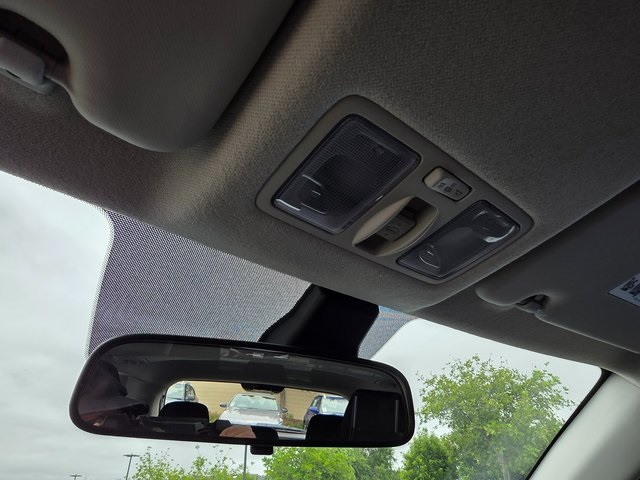 Vehicle image 34 of 39