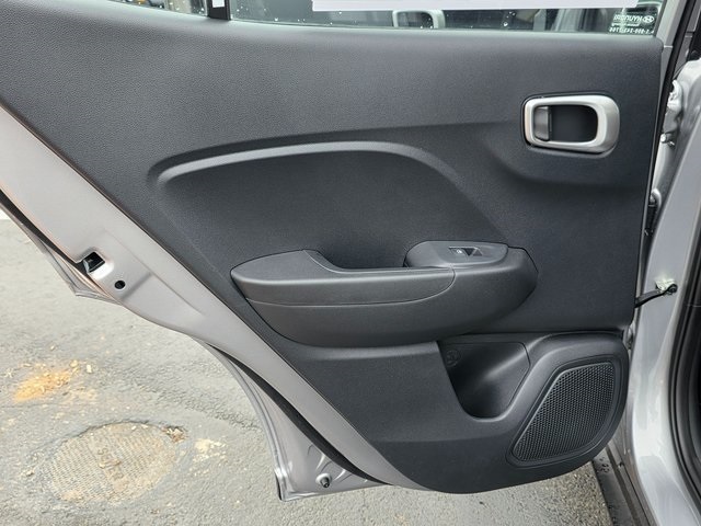 Vehicle image 20 of 39