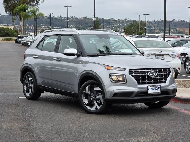 Vehicle image 3 of 39