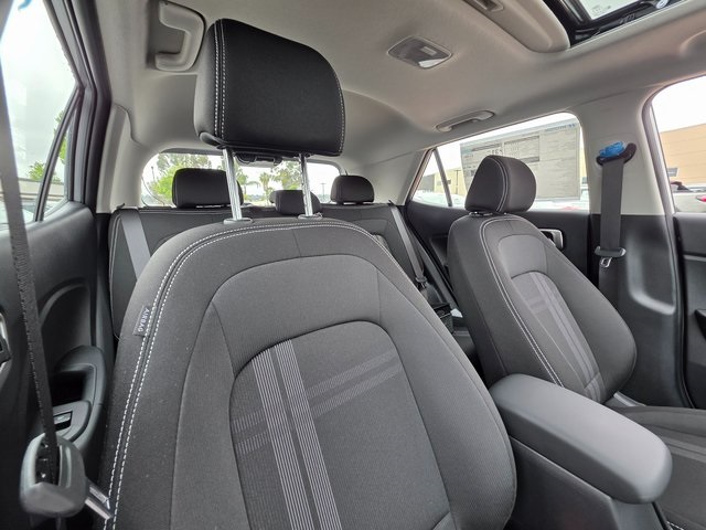 Vehicle image 11 of 39