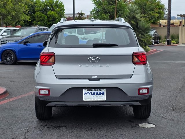 Vehicle image 6 of 39