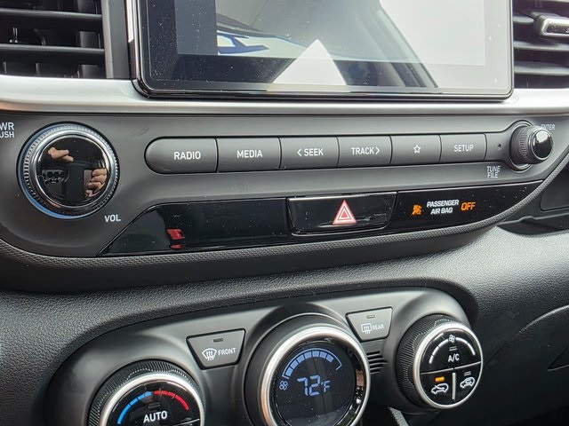 Vehicle image 27 of 39