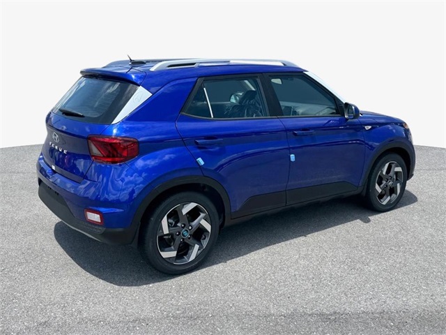 2025 Hyundai Venue SEL Image 3 of 21