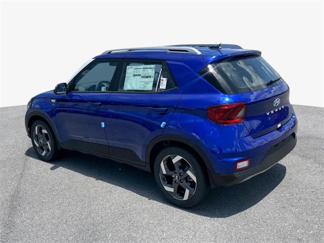2025 Hyundai Venue SEL Image 4 of 21