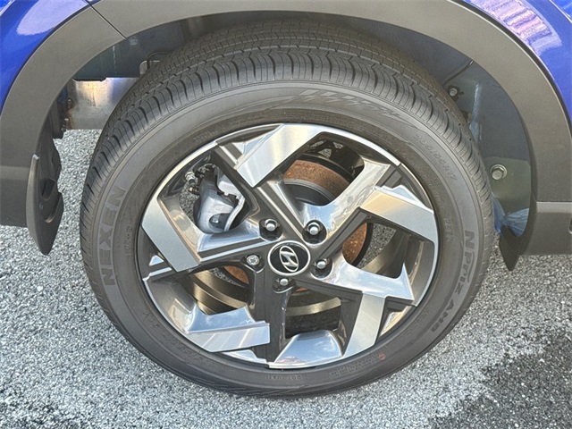 2025 Hyundai Venue SEL Image 6 of 21