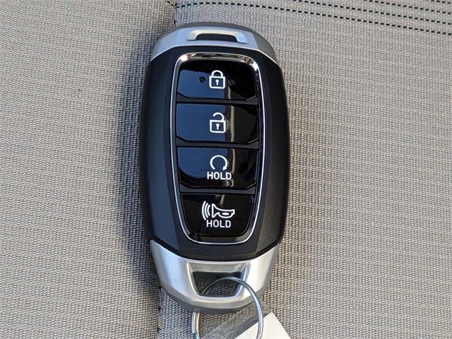 2025 Hyundai Venue SEL Image 25 of 36