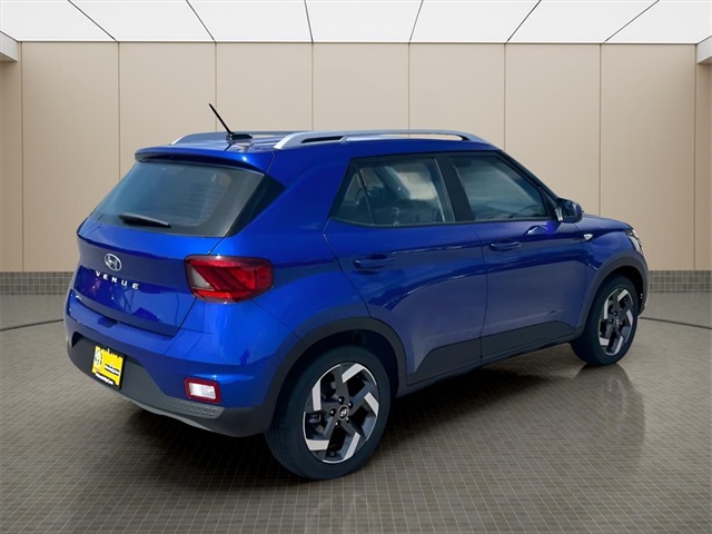 2025 Hyundai Venue SEL Image 3 of 20