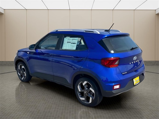 2025 Hyundai Venue SEL Image 4 of 20