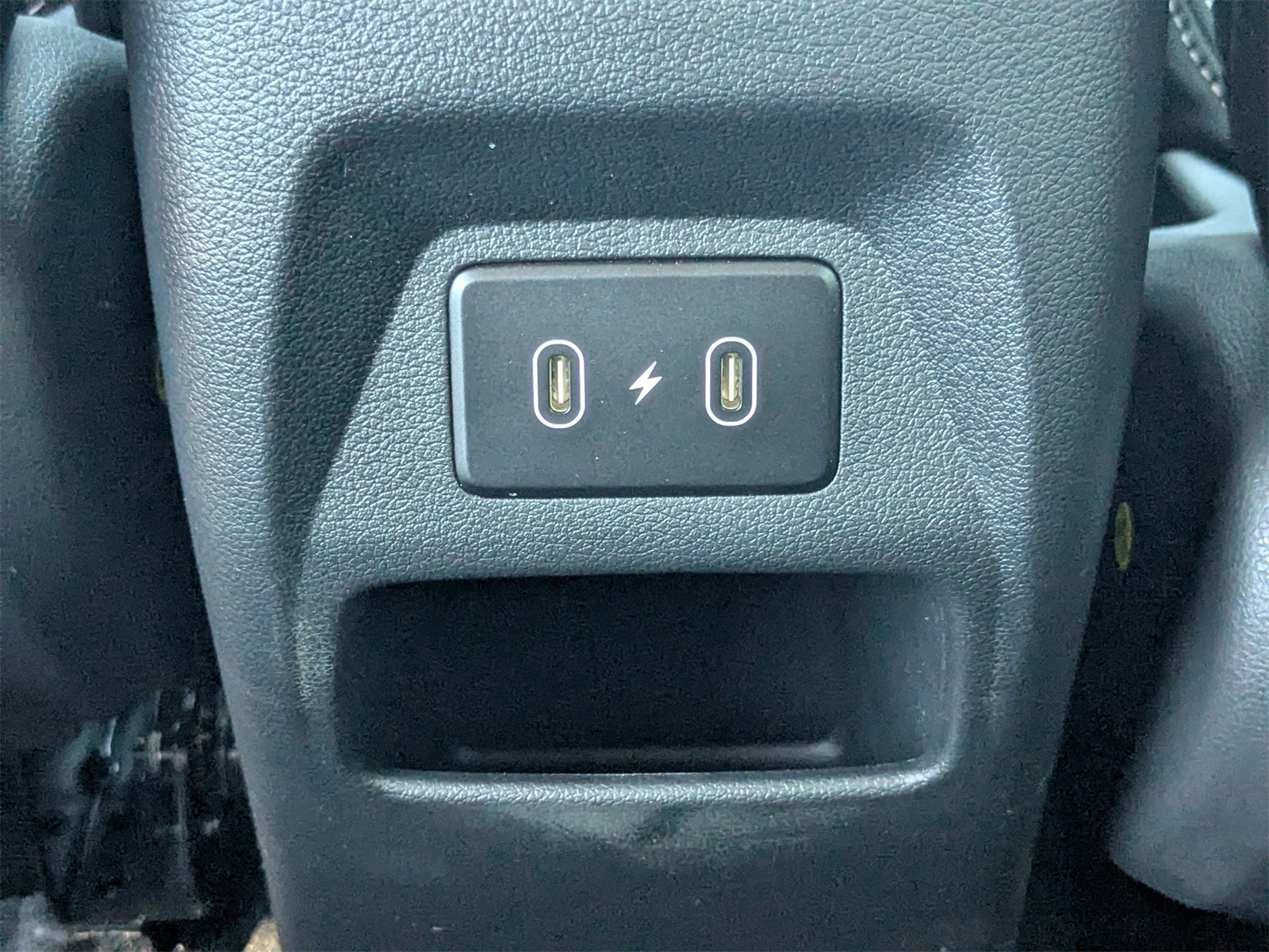 2025 Hyundai Venue SEL Image 21 of 40