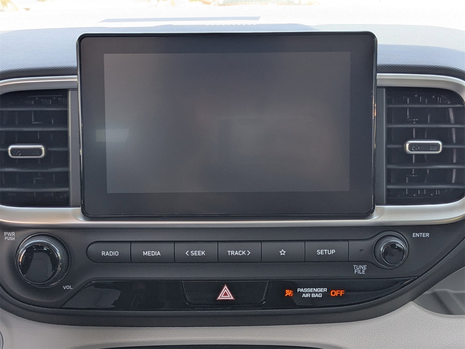 2025 Hyundai Venue SEL Image 15 of 40