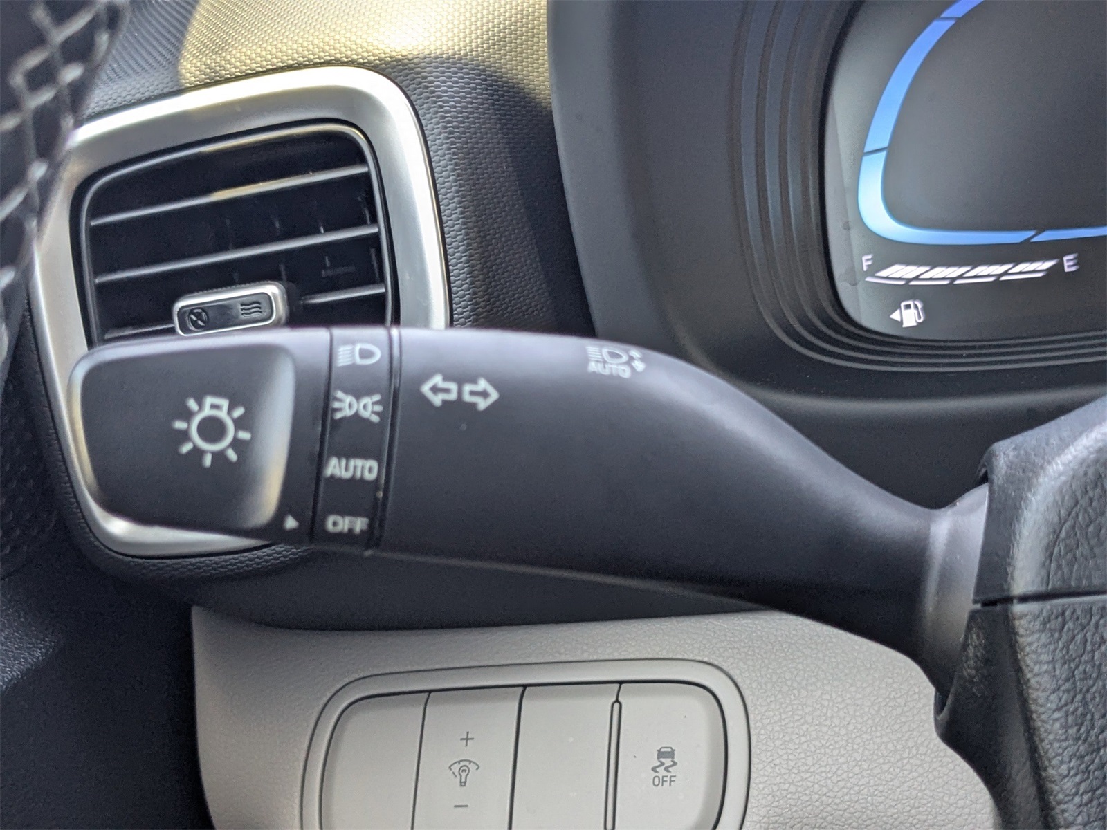 2025 Hyundai Venue SEL Image 22 of 40