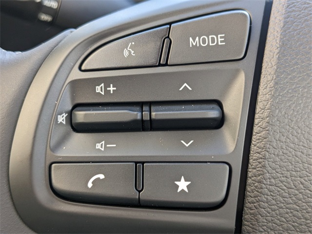 2025 Hyundai Venue SEL Image 21 of 36